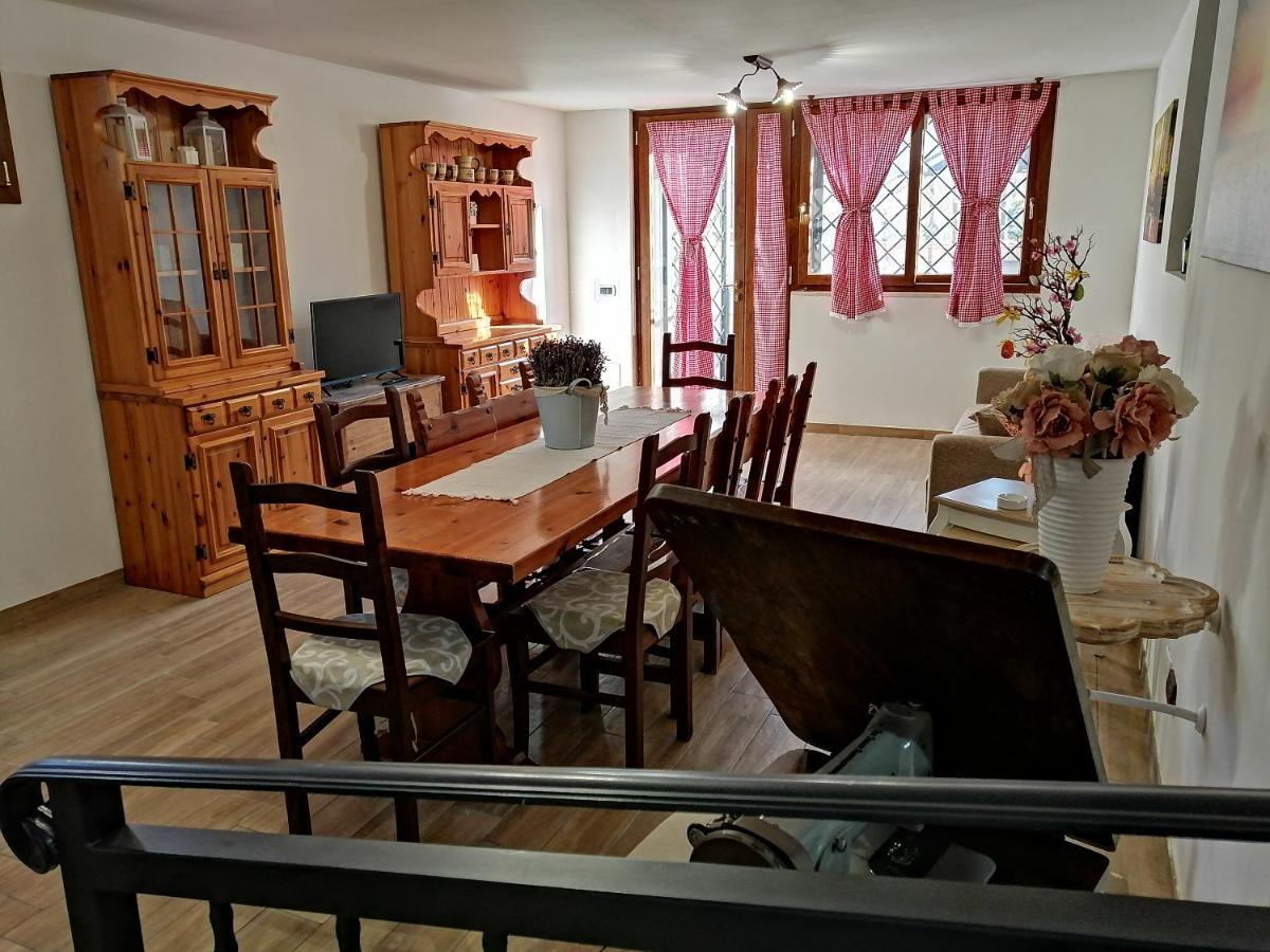 La Casa Del Borgo-Intero Appartamento Latina Exterior foto